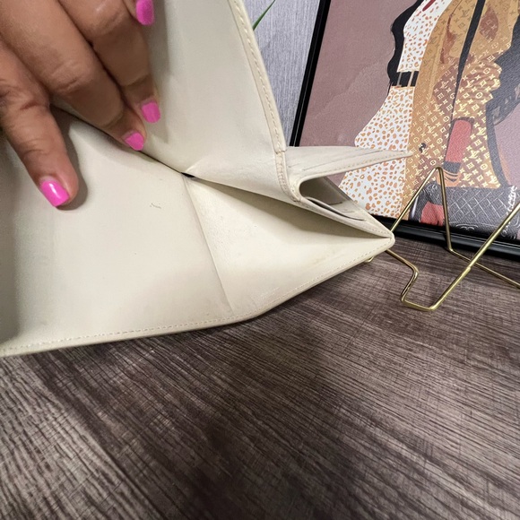 Louis Vuittion Koala vernis trifold wallet - Picture 8 of 10